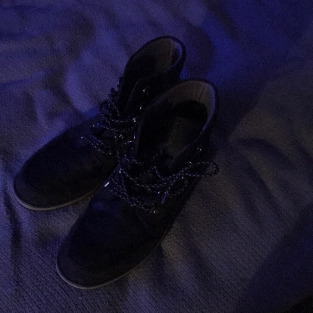 Shoe